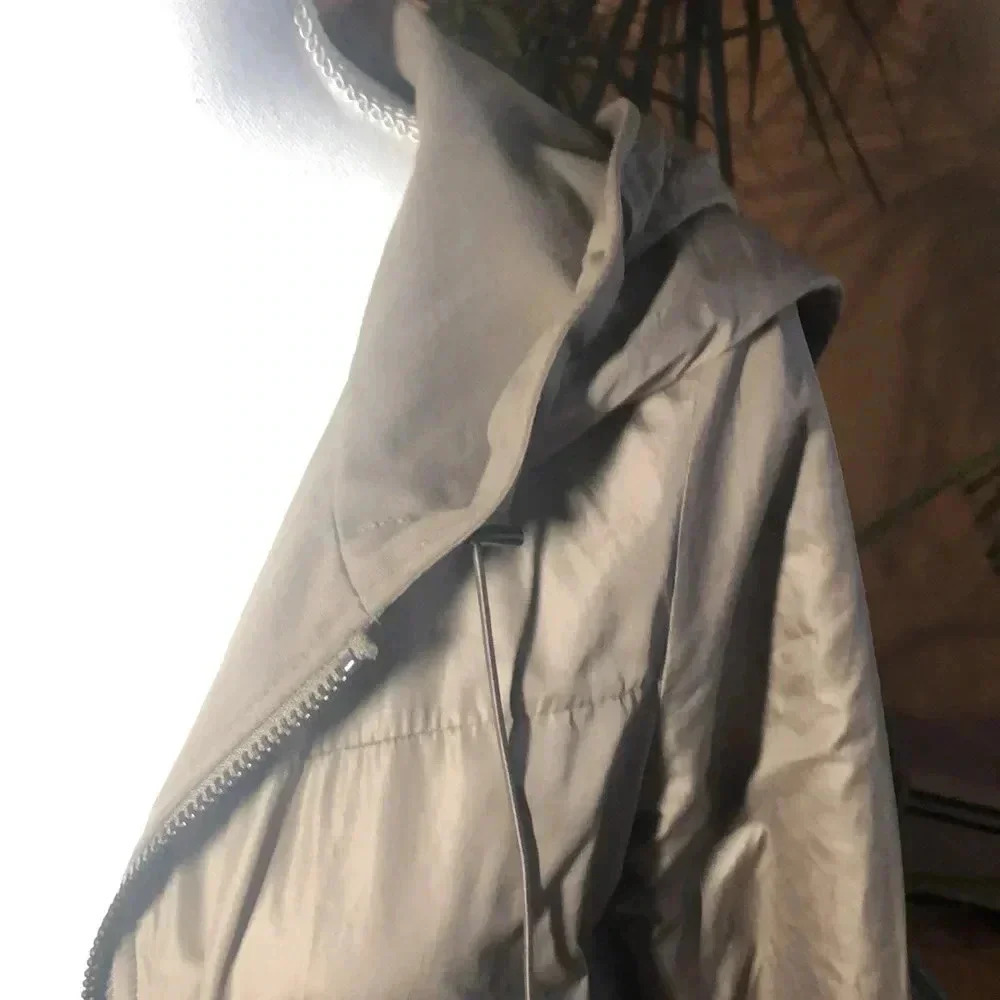 Trina Turks Reversible Coat. Size 4 - Picture 6 of 9